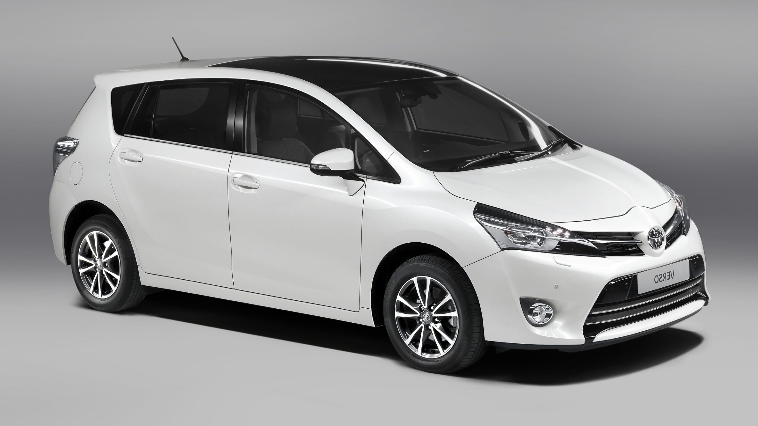 toyota-verso-ca